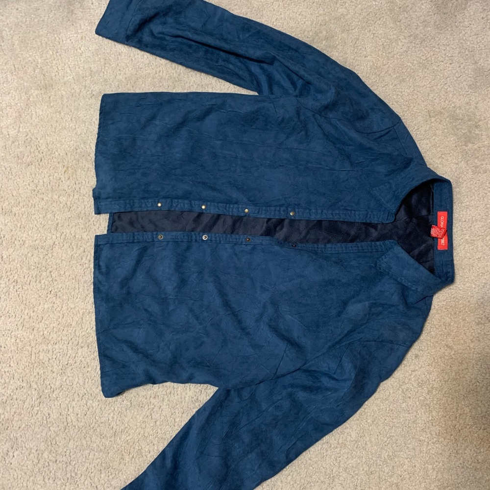 Gloria Vanderbilt button up top